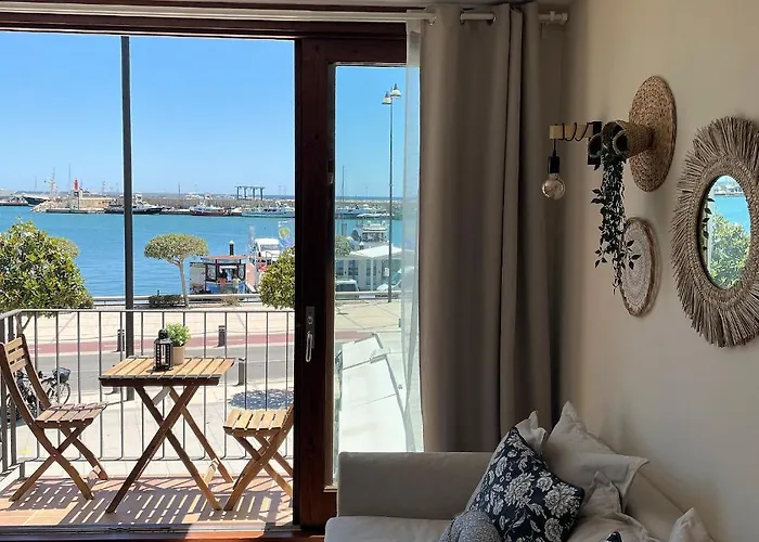 New Loft Seaview Port 아파트